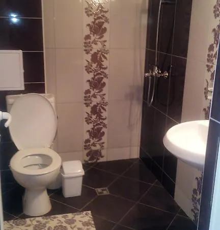 Presiyana Guest house *