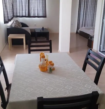 Presiyana Guest house *